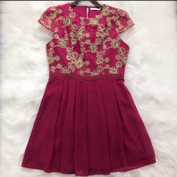 NWOT Francesca’s Ribbon Embellished Dress - Picture 2 of 7